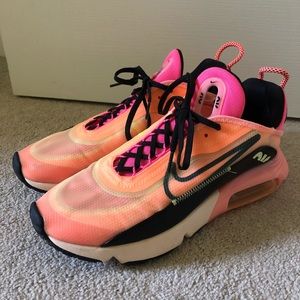 NIKE Air Max 2090